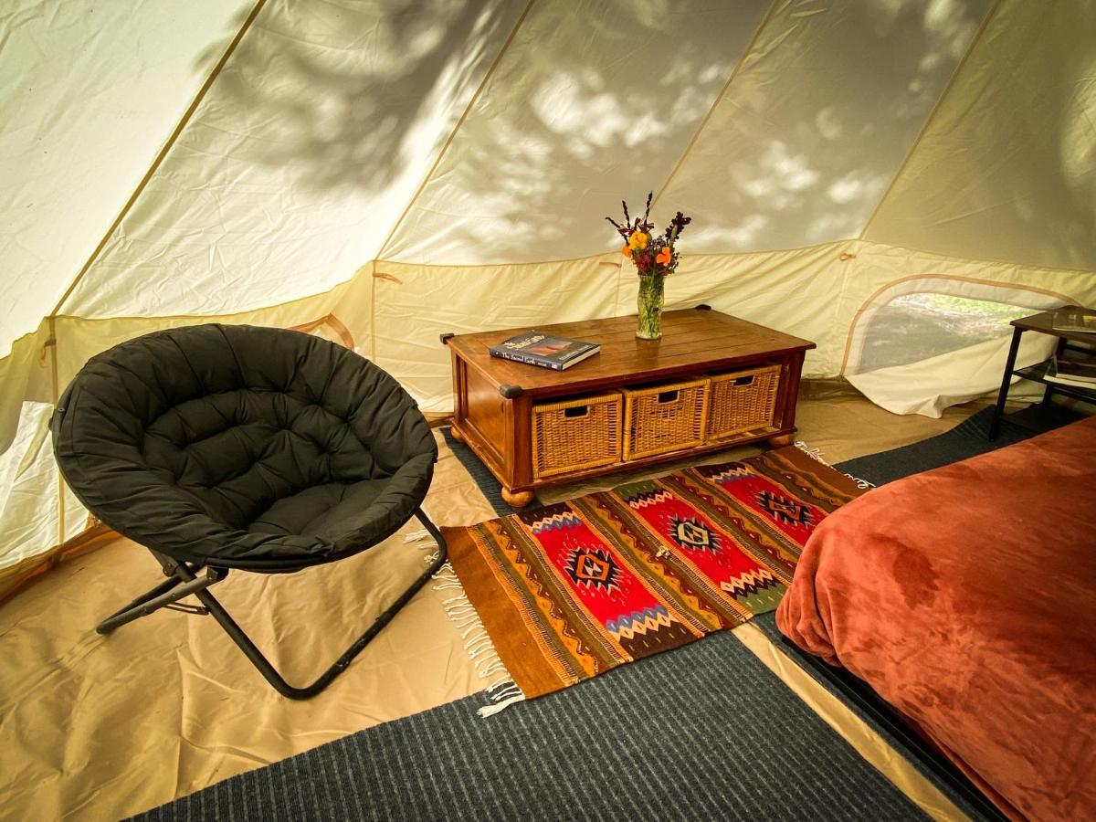 Glamping In The Redwoods With A Hot Tub! Hotel Garberville Exterior foto